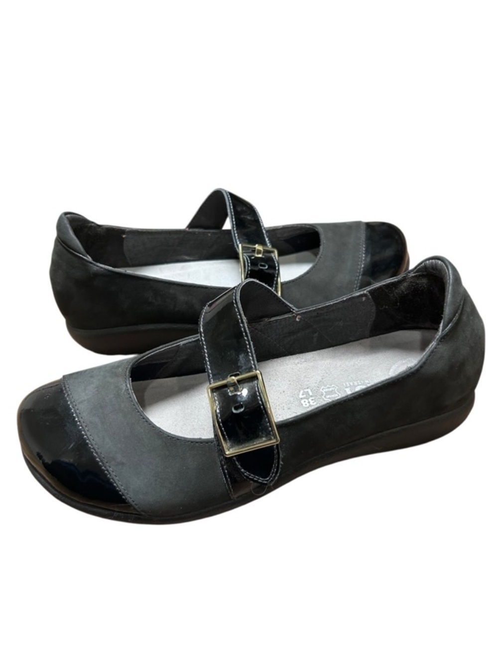 Naot black suede patent leather Mary Jane shoes size 38 7-7.5 Twee comfort